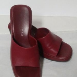 Apostrophe Open Toe Slip on Shoes